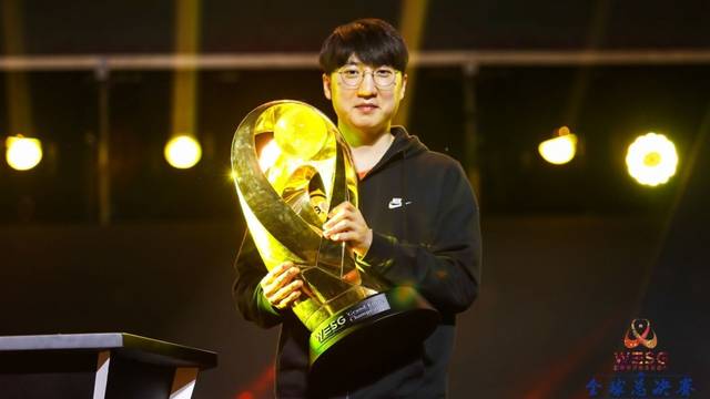 手的缺席 手的缺席