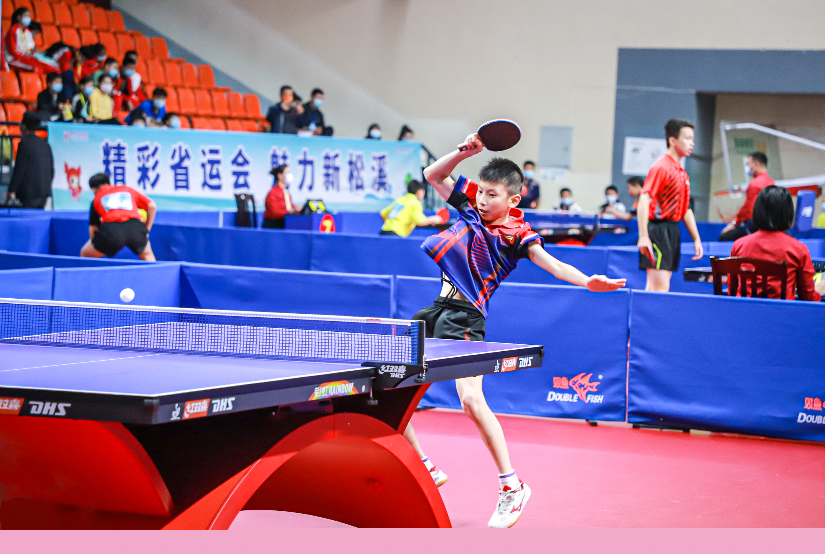 队贡献力量 队贡献力量