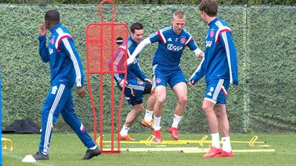 暂时缺席 暂时缺席