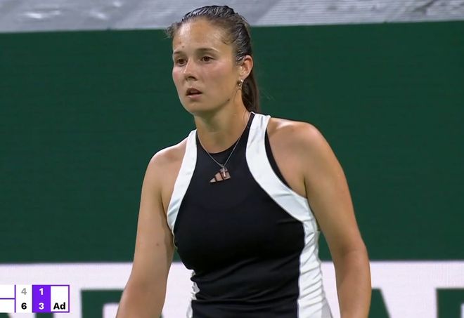 阵容并保持 阵容并保持